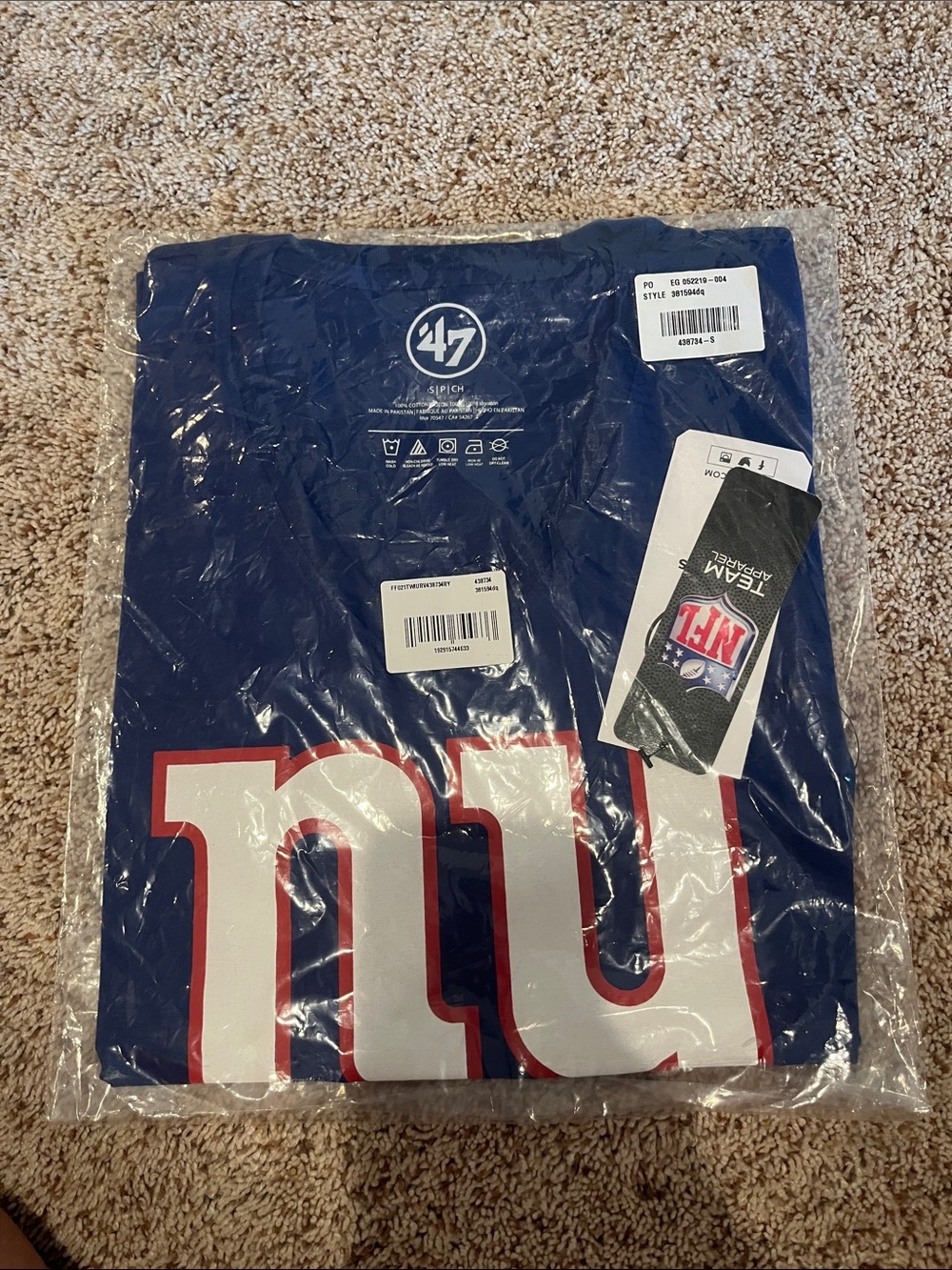 '47 Women’s New York Giants Navy Graphic Tee with White and Red Logo